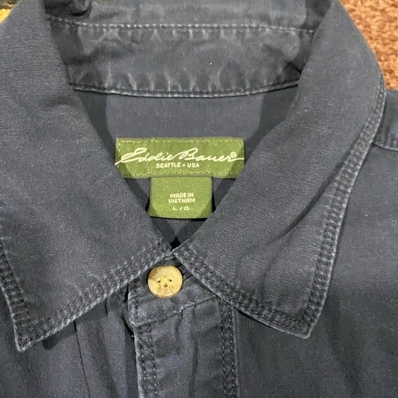 Eddie Bauer navy blue fisherman long sleeve button down large - Picture 4 of 4